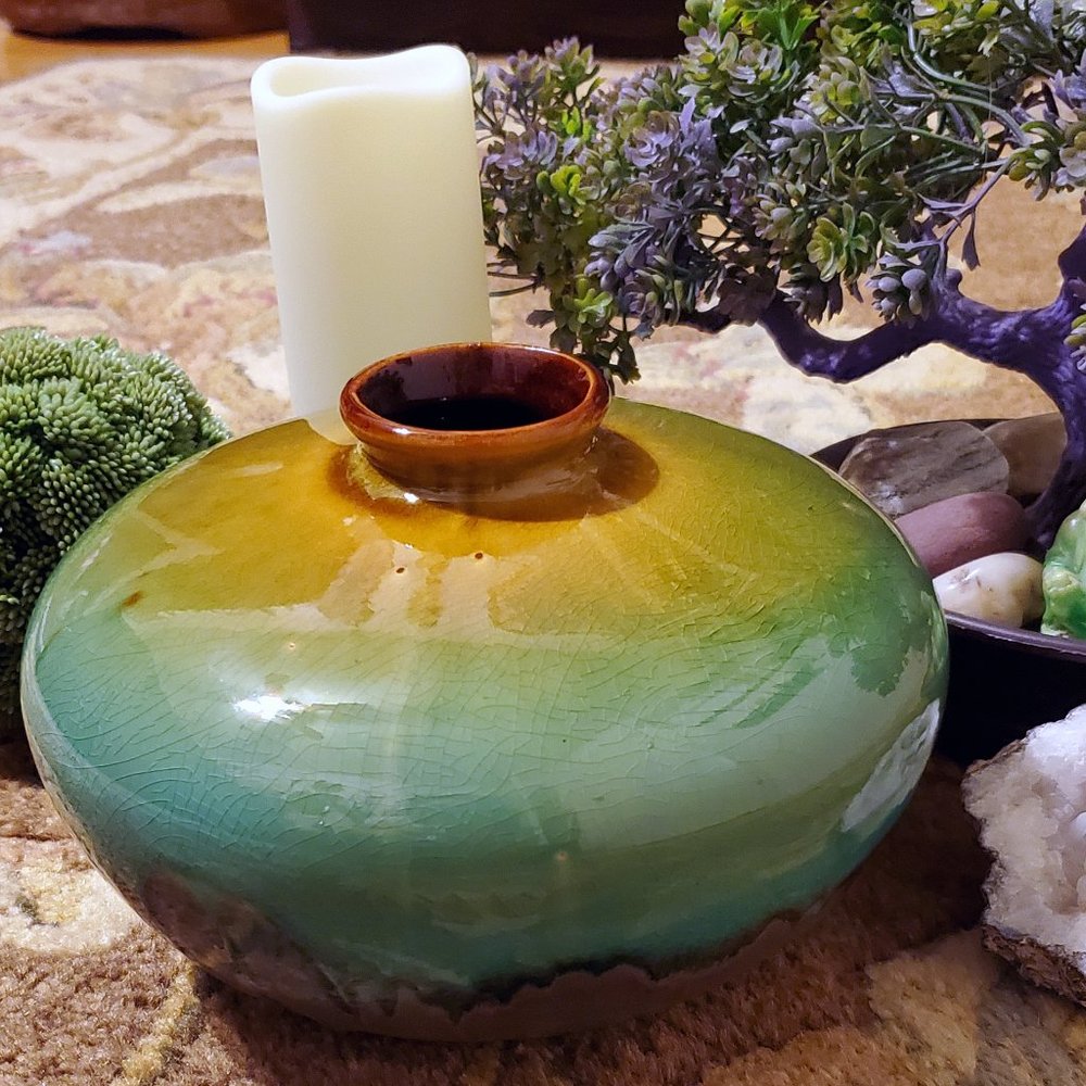 Rare Radiant Porcelain Crackled Gradient Melting Vase